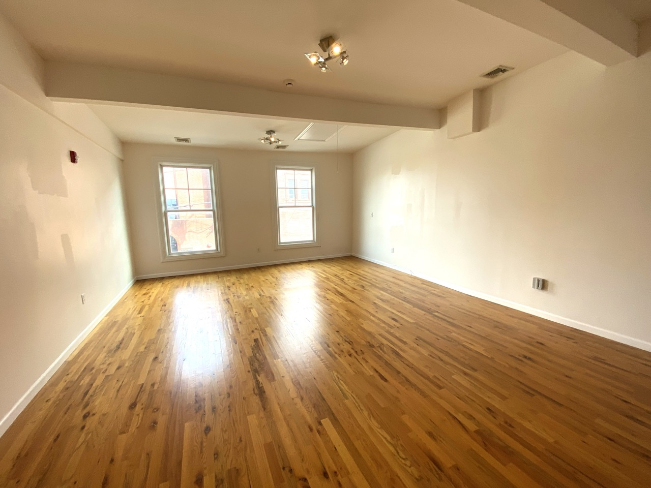 28 N Main - Interior Photo Large